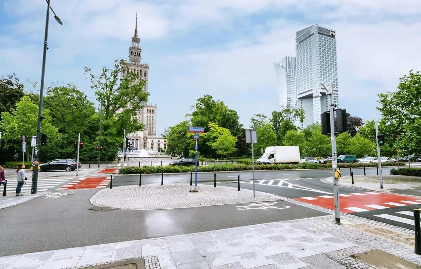 Cinnamon Apartment Metro Swietokrzyska Warsaw