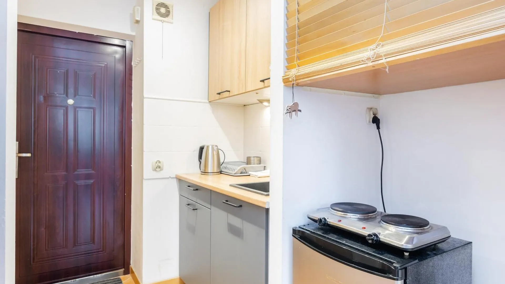 Cinnamon Apartment Metro Swietokrzyska Varsovie