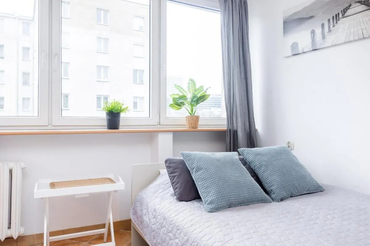 Cinnamon Apartment Metro Swietokrzyska Varsovie Pologne