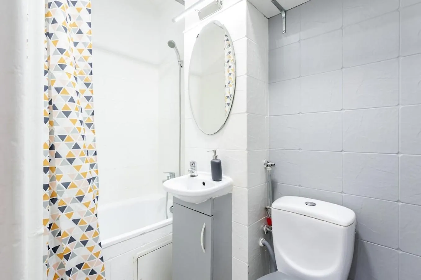 Cinnamon Apartment Metro Swietokrzyska Warsaw