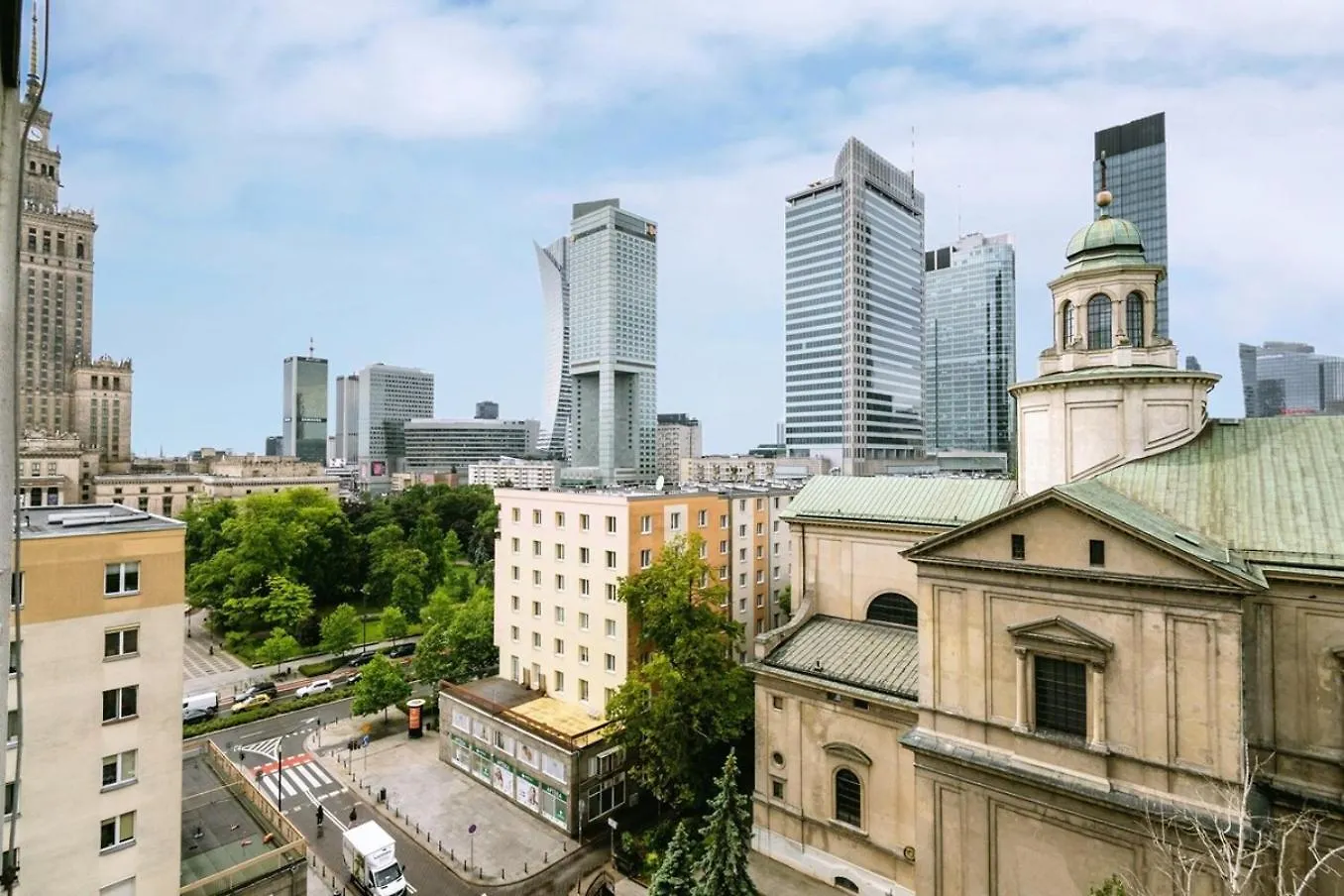 Cinnamon Apartment Metro Swietokrzyska Warsaw